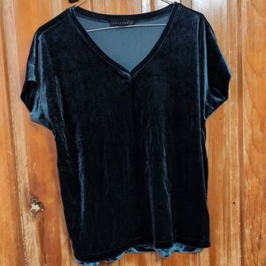 Woman's top- brand new